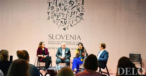 Ilustracija osebe, obdane s simboli glasbe, knjig in filmov v tujem jeziku