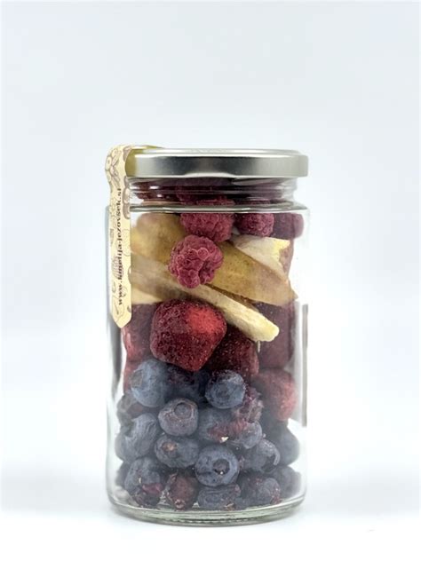 Primer zdravega prigrizka v nosečnosti: sadje in oreščki