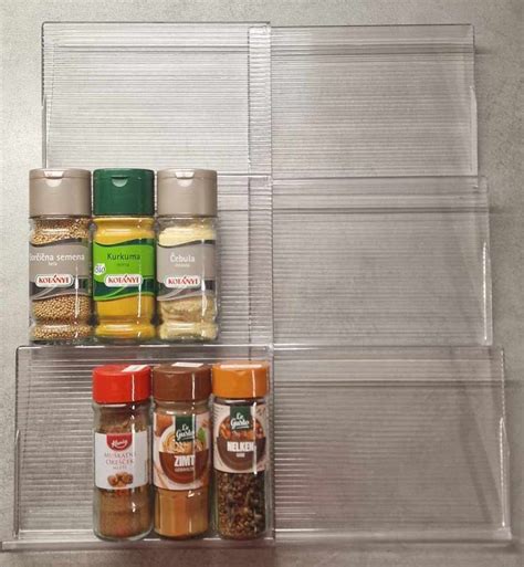 Ilustracija raznolikih začimb