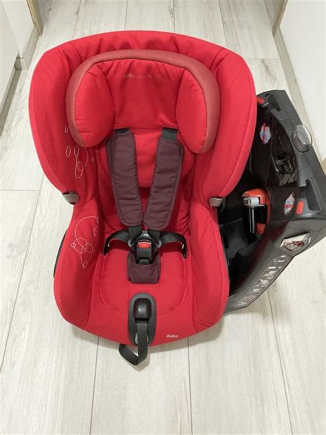 Pravilno nameščen avtosedež za novorojenčka