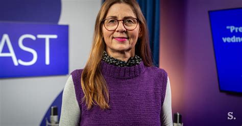 Portret izr. prof. dr. Nataše Tul Mandić in Aleksandra Merla ob prevzemu CTG aparata