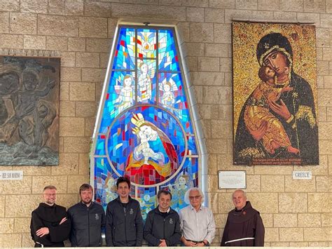 Upodobitev Marije iz Knjige razodetja