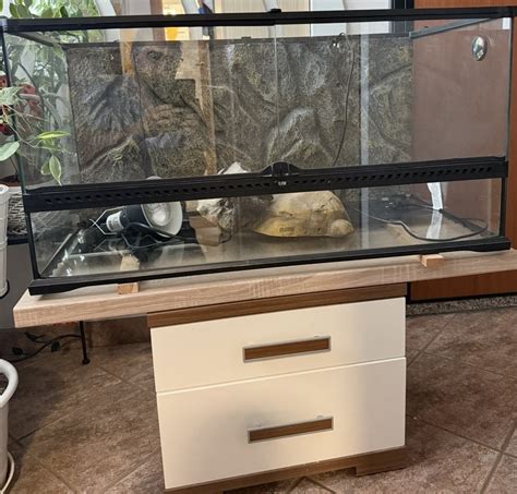 Diagrami različnih vrst inkubatorjev za plazilce