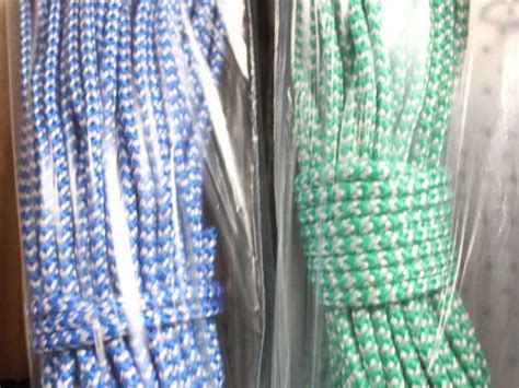 detajl pletene vrvi na gugalnici