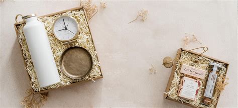 Simbol za moškega in žensko, povezana s simbolom za potomstvo