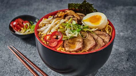 Diagram prikazuje zaplet distocije ramen med porodom.
