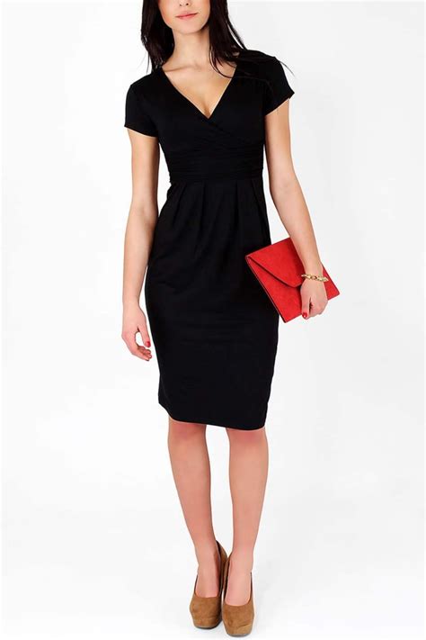 elegantna nosečniška obleka