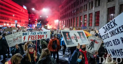 Množični protest na Poljskem proti omejevanju pravice do splava
