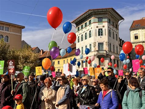 Udeleženci Pohoda za življenje v Ljubljani