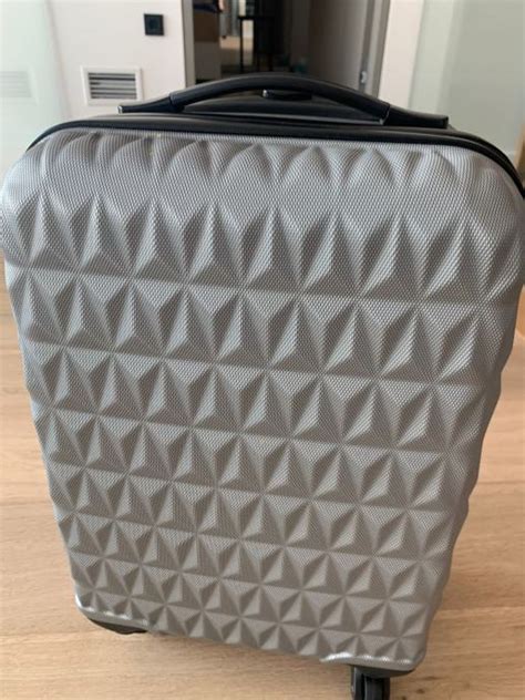 Simbol za ročno prtljago in otroško opremo