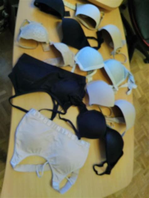 Različni modeli brezšivnih nedrčkov in majic