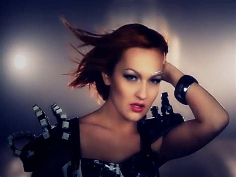 Slovenska pop pevka April