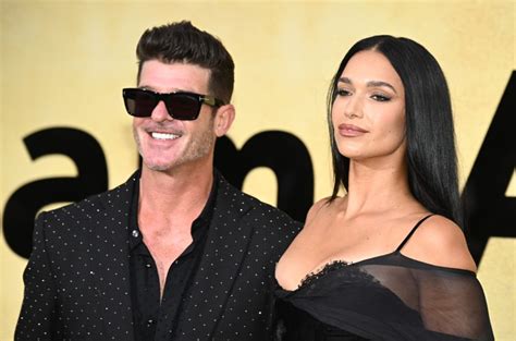 Robin Thicke in April Love Geary z deklico