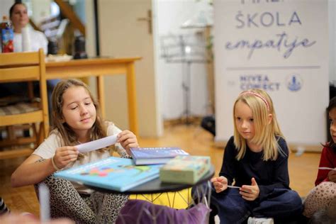 Simbolična ilustracija empatije in podpore