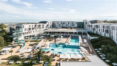 Falkensteiner Family Hotel Diadora bazen z toboganom