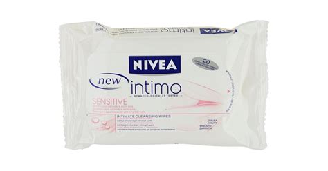 Nosečnica, ki skrbi za intimno higieno