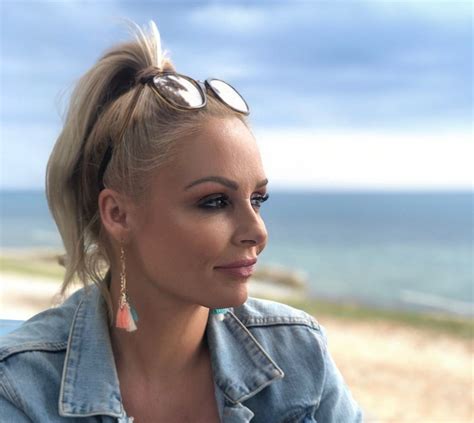 Špela Grošelj v studiu