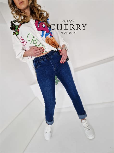 Diagram prikazuje, kako všiti elastične trakove v jeans hlače