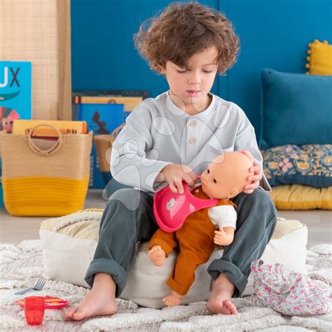 Risba dojenčka z igračo