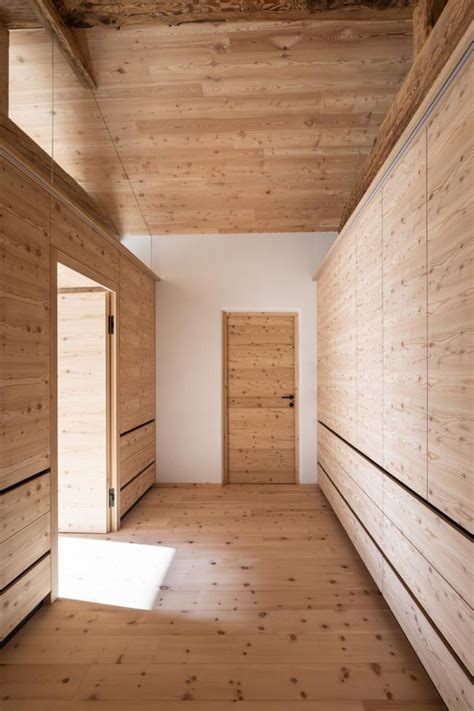 Staro bolnišnično poslopje