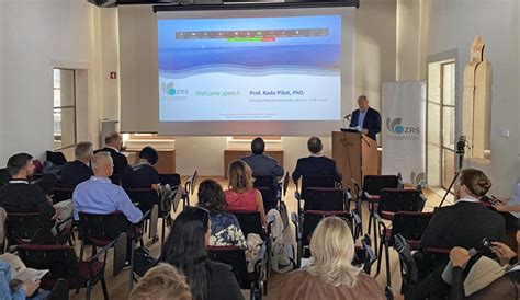 Udeleženci mednarodne znanstvene konference