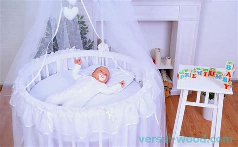 Novorojenček v posteljici