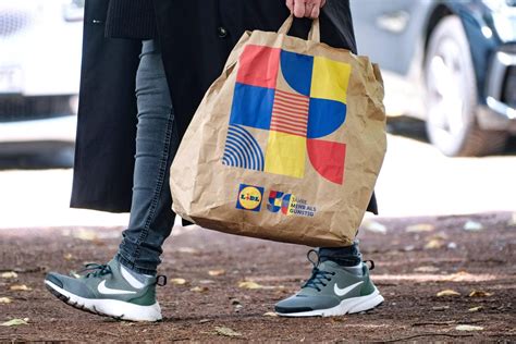 mlada mamica z otrokom