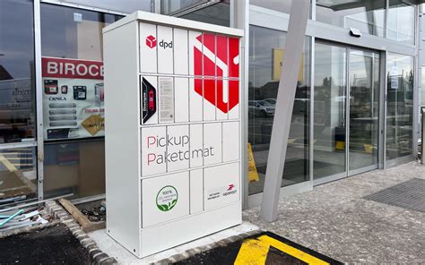 Shematski prikaz možnosti dostave: lekarna, paketomat, osebni prevzem