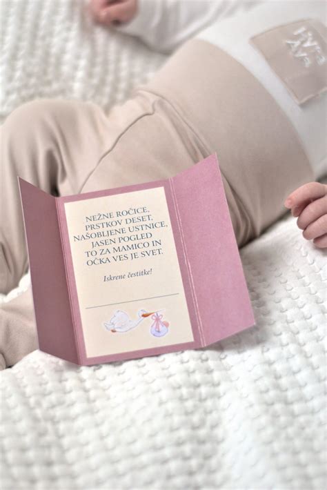 Stilsko oblikovana voščilnica ob rojstvu otroka