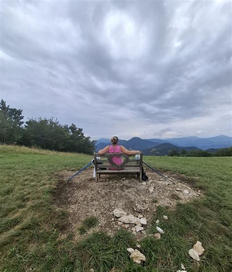 Ženska, ki spi v mirnem okolju