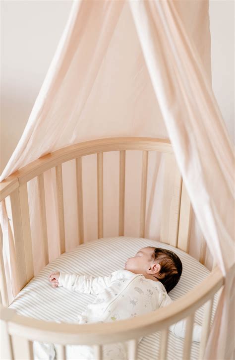 Primerjava oblik posteljic Sleepi in Dreamy