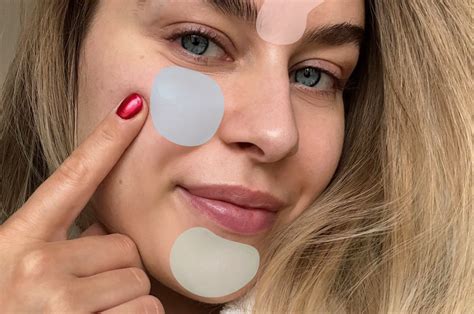 Bližnji posnetek aken na obrazu