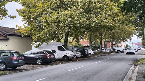 Slika vozička SIESTA v akciji na mestni ulici
