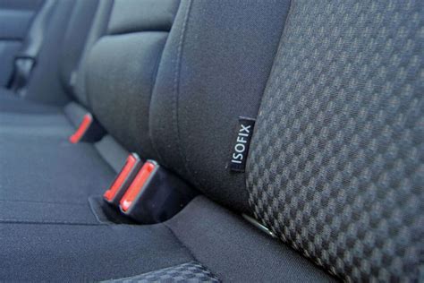 Prikaz sistema Isofix v avtomobilu