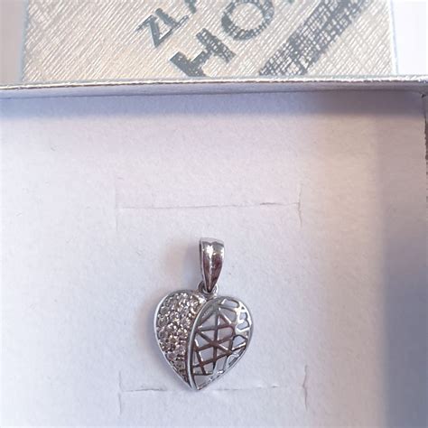 simbol ljubezni in izgube