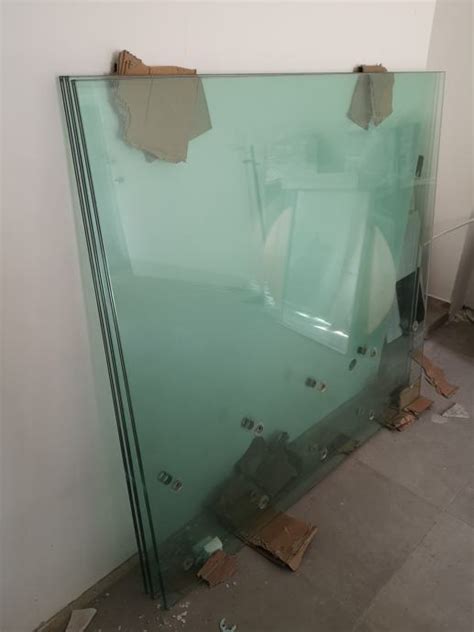 simbolična slika razbitega stekla