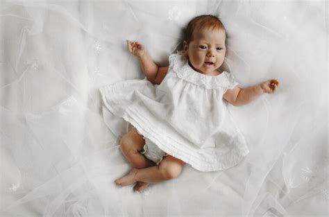 Zgodovinski prikaz rojstva prvega otroka po IVF