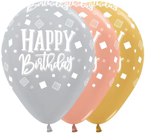 Praznično okrašena soba z baloni in torto