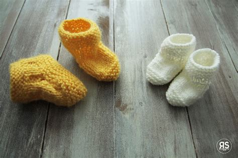 Prikaz različnih vrst volne za pletenje otroških copatkov