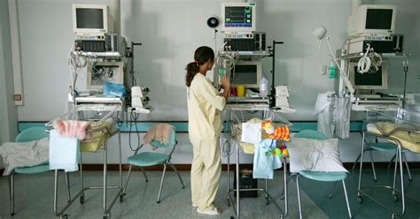 medicinsko osebje v porodnišnici