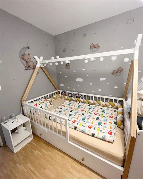 Otroška postelja v spalnici