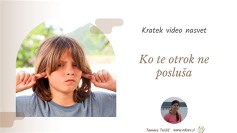 Otrok posluša pesmico