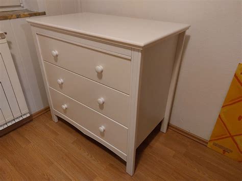 Diagram previjalne mize z označenimi ključnimi elementi