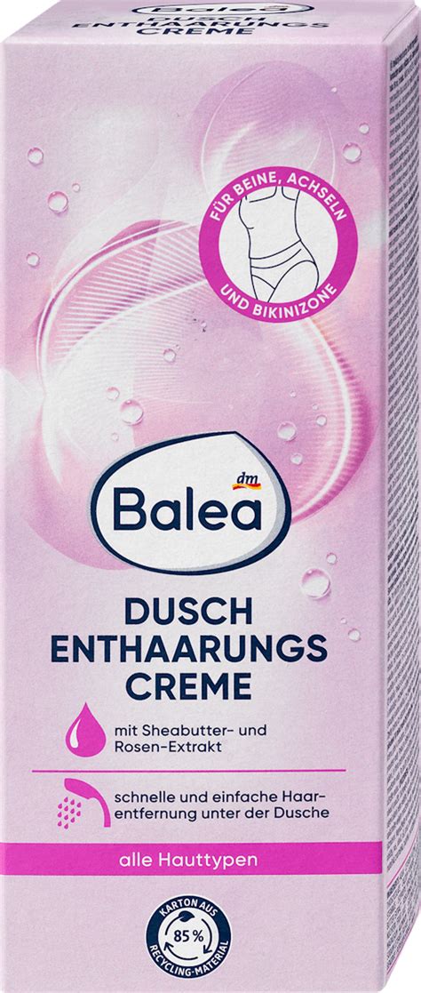 Nosečnica pod tušem