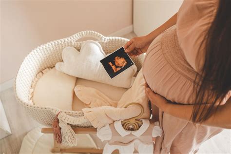 Diagram časovnice ultrazvočnih pregledov v nosečnosti