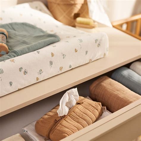 Prikaz polulanih in pokakanih pleničk