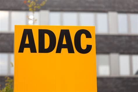 logotip ADAC
