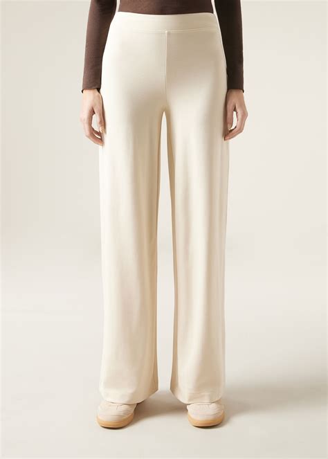 nosečnica v palazzo hlačah